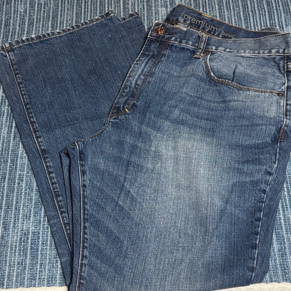 Gap Premium Bootcut Jeans Mens 40x30 Medium Wash Blue Denim Pants - Picture 2 of 5
